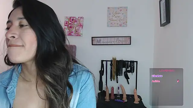 Snapshot of violeta_scott chatting on August 5, 2026, 3:50 pm violeta scott online show from August 5, 2026, 3:50 pm