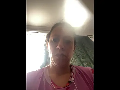 Snapshot of ItsAmara chatting on June 20, 2026, 7:19 pm ItsAmara online show from June 20, 2026, 7:19 pm