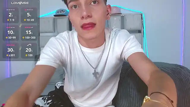 Snapshot of tiam_muller_fenix chatting on May 21, 2026, 1:25 am tiam muller fenix online show from May 21, 2026, 1:25 am