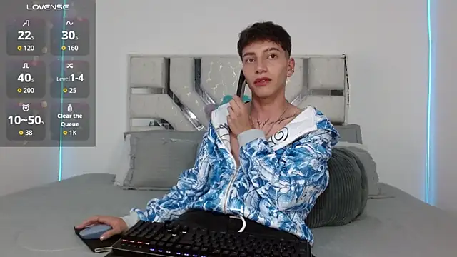 Snapshot of tiam_muller_fenix chatting on May 19, 2026, 12:59 am tiam muller fenix online show from May 19, 2026, 12:59 am