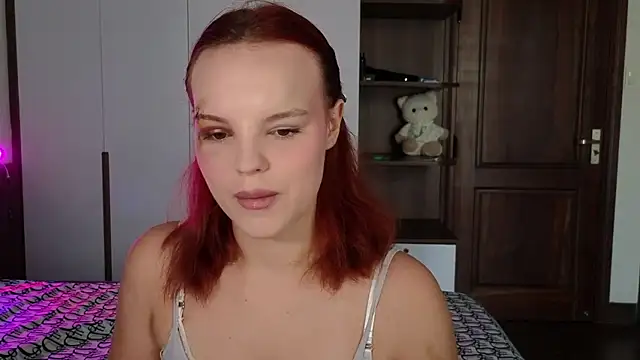 mollybossy online show from June 26, 2026, 12:49 am