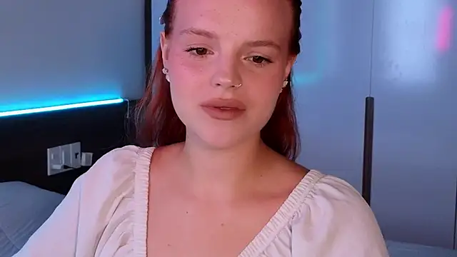mollybossy online show from July 16, 2026, 1:46 am