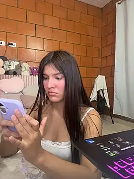 Snapshot of xayah_cute chatting on May 21, 2026, 5:38 am xayah cute online show from May 21, 2026, 5:38 am