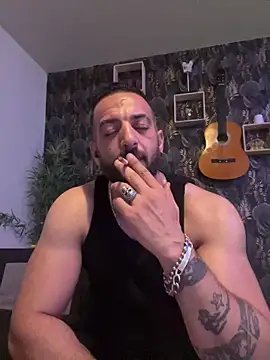 Snapshot of Lionkech chatting on June 20, 2026, 9:31 pm Lionkech online show from June 20, 2026, 9:31 pm