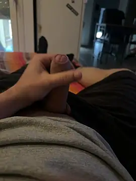 Snapshot of g_thess chatting on March 21, 2026, 3:16 pm g thess online show from March 21, 2026, 3:16 pm