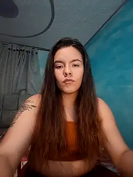 Snapshot of Estrella_2407 chatting on March 16, 2026, 3:03 am Estrella 2407 online show from March 16, 2026, 3:03 am