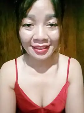 Snapshot of Yiyi102300 chatting on June 3, 2026, 2:33 pm Yiyi102300 online show from June 3, 2026, 2:33 pm