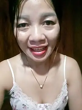 Snapshot of Yiyi102300 chatting on June 11, 2026, 2:53 am Yiyi102300 online show from June 11, 2026, 2:53 am