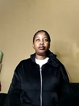 Snapshot of Prettylicou chatting on March 13, 2026, 10:59 pm Prettylicou online show from March 13, 2026, 10:59 pm