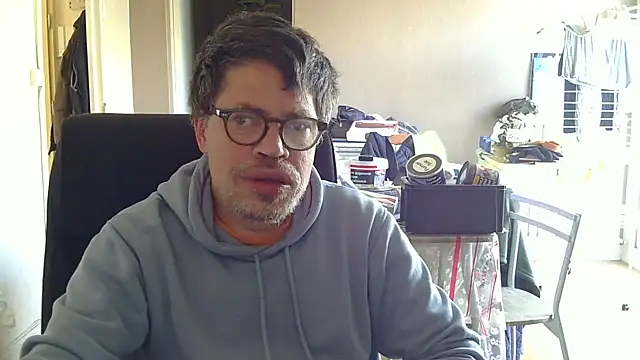 calou123 online show from March 20, 2026, 2:18 pm