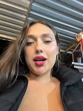 Naughty-Samanta- online show from May 13, 2026, 4:41 am