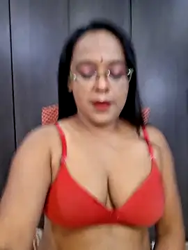 Snapshot of hornyrosy321 chatting on June 2, 2026, 5:35 pm hornyrosy321 online show from June 2, 2026, 5:35 pm