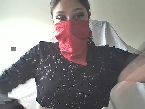 little kiten online show from March 14, 2026, 10:05 pm