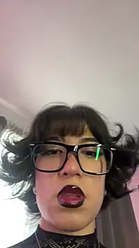 Snapshot of Liana_Fem_ chatting on May 21, 2026, 2:14 pm Liana Fem online show from May 21, 2026, 2:14 pm