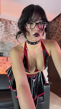 Snapshot of Liana_Fem_ chatting on April 20, 2026, 1:45 pm Liana Fem online show from April 20, 2026, 1:45 pm