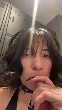 Snapshot of Liana_Fem_ chatting on May 3, 2026, 7:28 pm Liana Fem online show from May 3, 2026, 7:28 pm