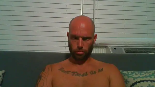 Snapshot of CaptCraker chatting on June 6, 2026, 5:23 am CaptCraker online show from June 6, 2026, 5:23 am