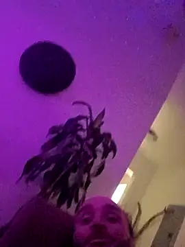 dropanddrippy1 online show from March 16, 2026, 3:03 am