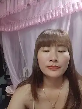 Snapshot of Lucxy-ki6 chatting on May 13, 2026, 12:17 am Lucxy-ki6 online show from May 13, 2026, 12:17 am