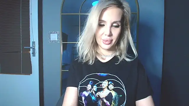 SexyQueenNina online show from March 3, 2026, 6:48 pm