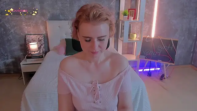 Snapshot of Shiny_Liss chatting on July 5, 2026, 4:19 am Shiny Liss online show from July 5, 2026, 4:19 am