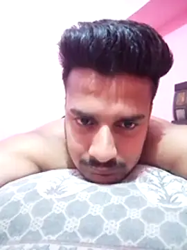 Snapshot of Decentlover67 chatting on May 24, 2026, 4:45 am Decentlover67 online show from May 24, 2026, 4:45 am