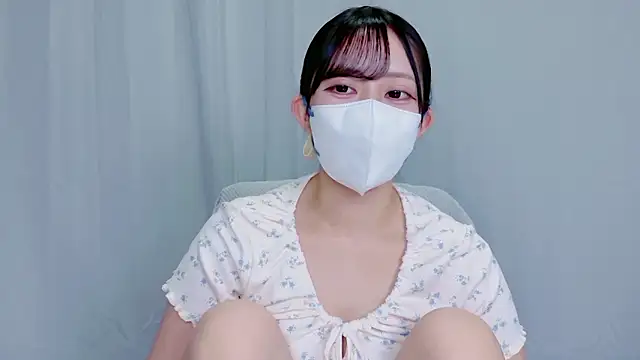 Sakura sweety  online show from April 25, 2026, 6:05 am