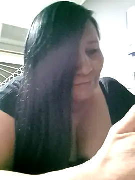 Ladygreeneyes online show from May 5, 2026, 1:52 am