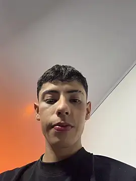 SebastianReed  online show from May 18, 2026, 4:01 am