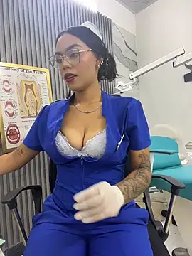 daniela-sexy online show from June 22, 2026, 1:41 pm
