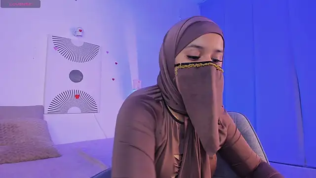 Snapshot of Aminaa_Kaarim chatting on July 7, 2026, 2:47 am Aminaa Kaarim online show from July 7, 2026, 2:47 am
