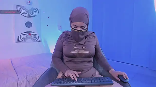 Snapshot of Aminaa_Kaarim chatting on July 12, 2026, 2:12 am Aminaa Kaarim online show from July 12, 2026, 2:12 am