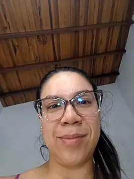 Aila Phone online show from April 29, 2026, 3:43 am