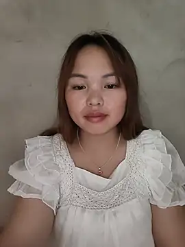 Snapshot of Mina_xYx chatting on July 31, 2026, 1:21 pm Mina xYx online show from July 31, 2026, 1:21 pm