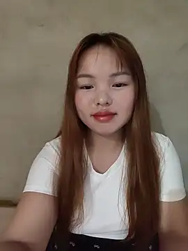 Snapshot of Mina_xYx chatting on May 13, 2026, 4:41 am Mina xYx online show from May 13, 2026, 4:41 am