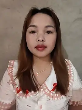 Snapshot of Mina_xYx chatting on June 16, 2026, 3:56 pm Mina xYx online show from June 16, 2026, 3:56 pm