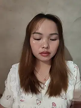 Snapshot of Mina_xYx chatting on June 24, 2026, 3:54 pm Mina xYx online show from June 24, 2026, 3:54 pm