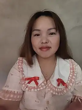 Snapshot of Mina_xYx chatting on July 7, 2026, 7:56 am Mina xYx online show from July 7, 2026, 7:56 am