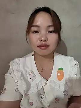 Snapshot of Mina_xYx chatting on July 28, 2026, 11:17 am Mina xYx online show from July 28, 2026, 11:17 am