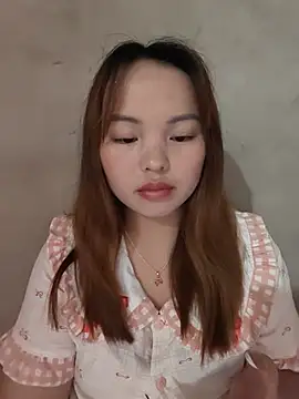Snapshot of Mina_xYx chatting on July 29, 2026, 3:55 pm Mina xYx online show from July 29, 2026, 3:55 pm