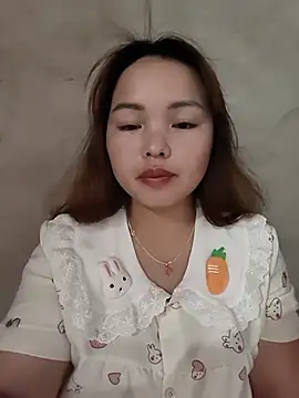 Snapshot of Mina_xYx chatting on July 5, 2026, 12:45 pm Mina xYx online show from July 5, 2026, 12:45 pm
