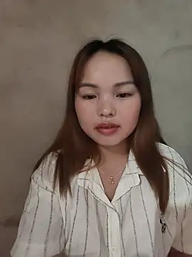 Snapshot of Mina_xYx chatting on June 22, 2026, 3:31 pm Mina xYx online show from June 22, 2026, 3:31 pm