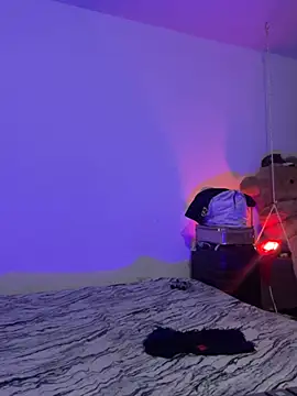 Peneloperain  online show from March 22, 2026, 4:27 am