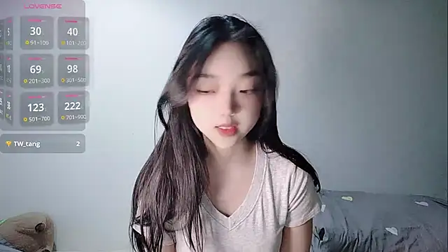 Snapshot of oblakitty_ chatting on March 19, 2026, 11:05 pm oblakitty online show from March 19, 2026, 11:05 pm