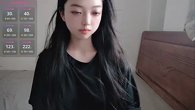 Snapshot of oblakitty_ chatting on August 7, 2026, 7:03 am oblakitty online show from August 7, 2026, 7:03 am