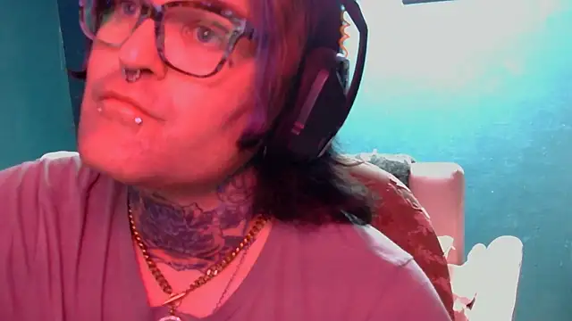 Snapshot of TattooBambie chatting on March 21, 2026, 5:41 am TattooBambie online show from March 21, 2026, 5:41 am