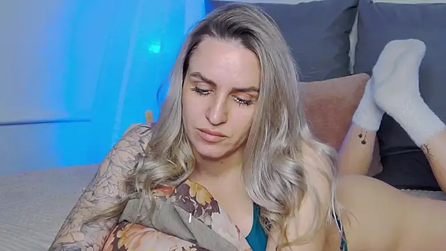 Snapshot of sexy_fuzzy_socks chatting on March 20, 2026, 4:35 am sexy fuzzy socks online show from March 20, 2026, 4:35 am