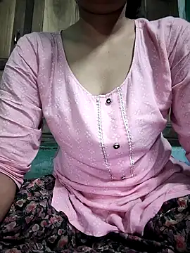 model seela online show from May 2, 2026, 6:35 pm