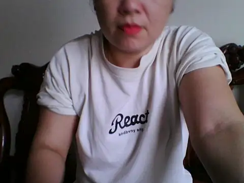Snapshot of Tits28-2 chatting on June 20, 2026, 1:43 am Tits28-2 online show from June 20, 2026, 1:43 am