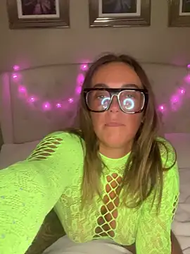 Spicy-Mama69 online show from April 2, 2026, 6:47 pm